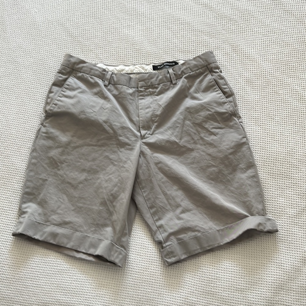 Club Monaco %100 cotton men’s shorts